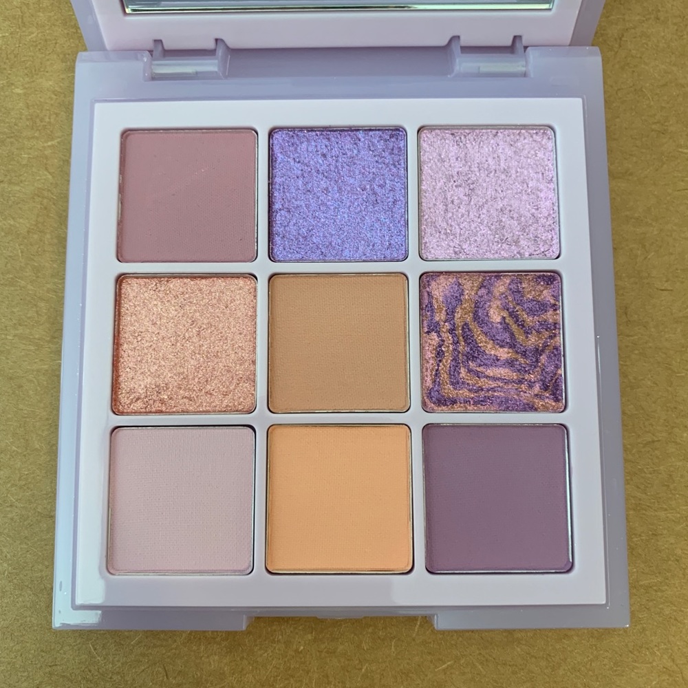 Huda Beauty Pastels Lilac Eyeshadow Palette